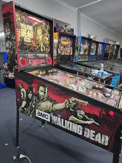 THE WALKING DEAD AMC PINBALL MACHINE